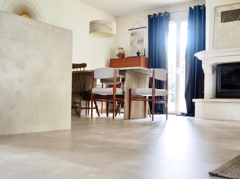 Salon APRES - Latina Beige Gerflor @montoutmontoit.deco Salon APRES - Latina Beige Gerflor @montoutmontoit.deco
